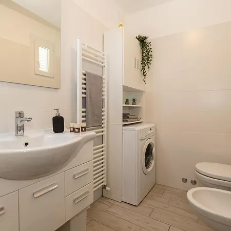 A 200 M Dal Mare Casa Elegante Con Cortile *